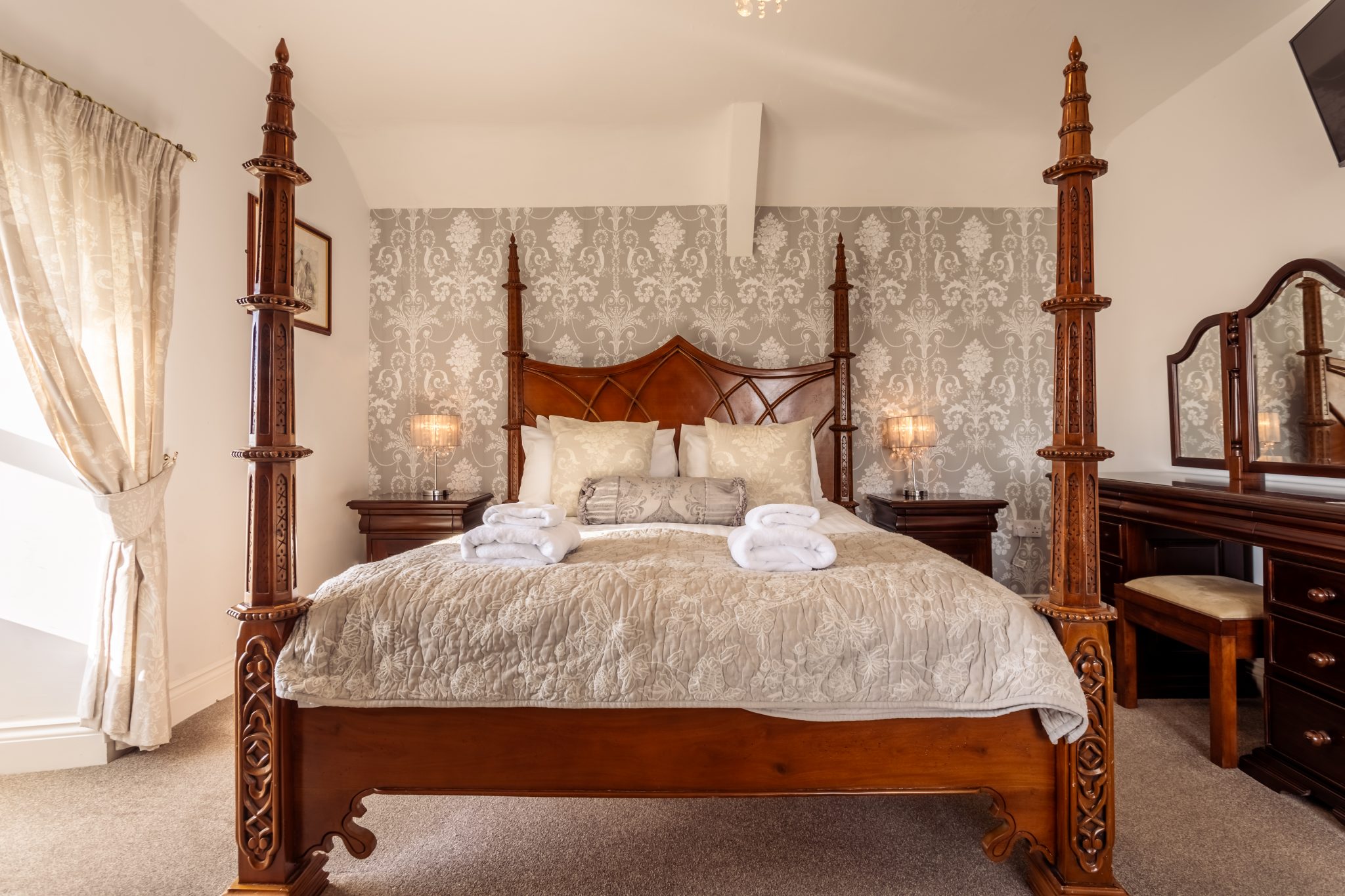 Manor House Hotel Stay in the heart of Holy Island